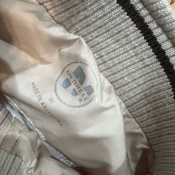 Merrel Vest - Picture 6 of 9